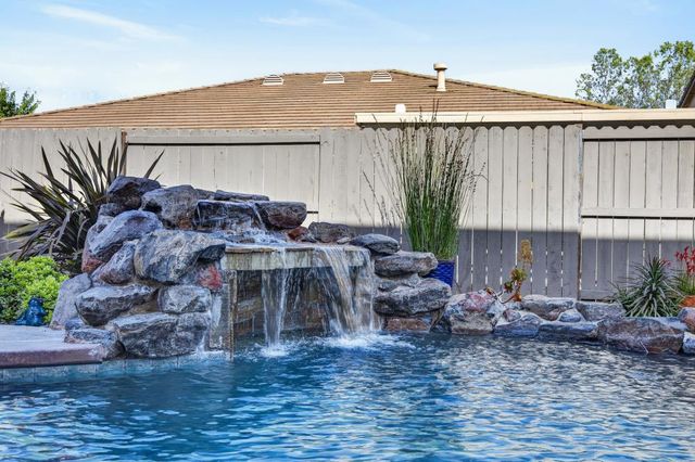 5501 Jade Springs Way, Rancho Cordova, CA 95742