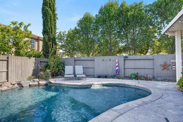 5501 Jade Springs Way, Rancho Cordova, CA 95742