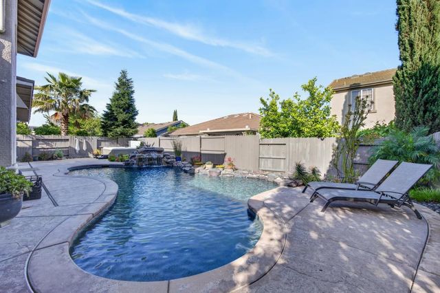 5501 Jade Springs Way, Rancho Cordova, CA 95742