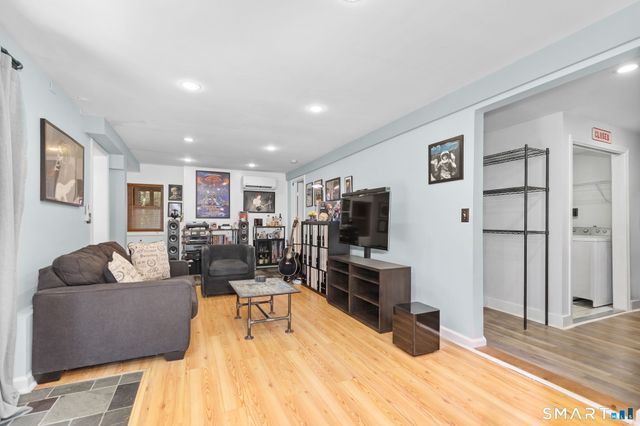 12 Longview Drive, Brookfield, CT 06804