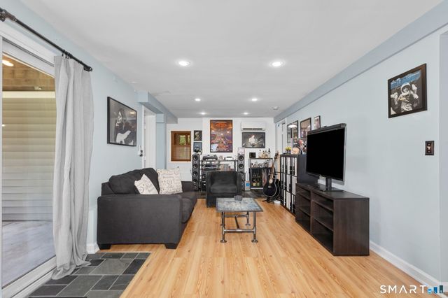 12 Longview Drive, Brookfield, CT 06804