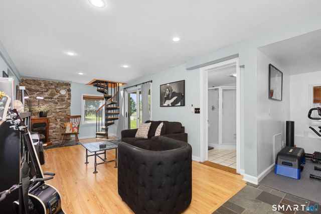 12 Longview Drive, Brookfield, CT 06804