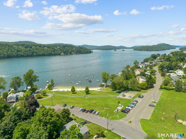 12 Longview Drive, Brookfield, CT 06804