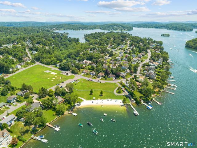 12 Longview Drive, Brookfield, CT 06804
