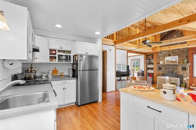 12 Longview Drive, Brookfield, CT 06804