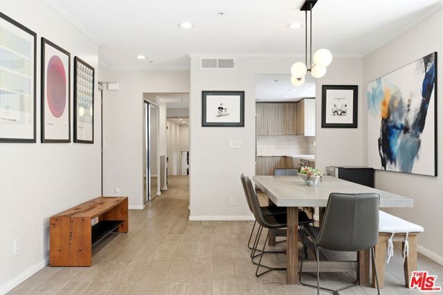 1842 Greenfield Avenue 102, Los Angeles, CA 90025