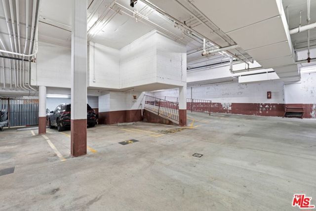 1842 Greenfield Avenue 102, Los Angeles, CA 90025