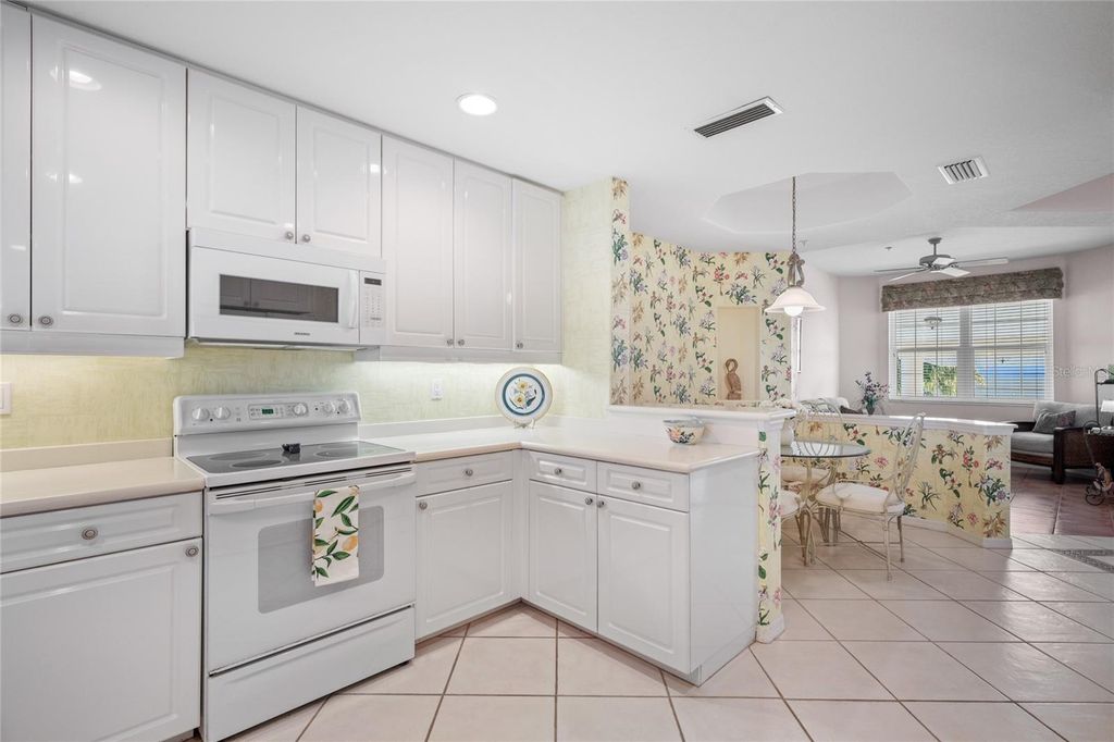 Image 19 of property listing at 242 HIDDEN BAY DRIVE 603, Osprey, FL 34229