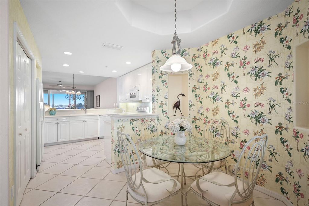 Image 25 of property listing at 242 HIDDEN BAY DRIVE 603, Osprey, FL 34229