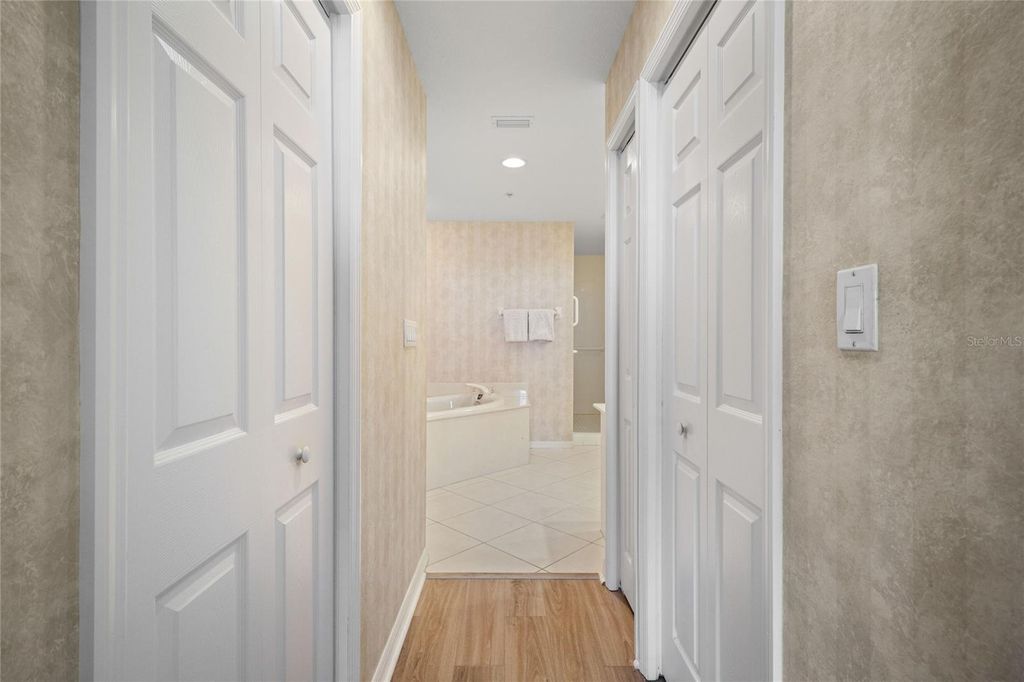 Image 36 of property listing at 242 HIDDEN BAY DRIVE 603, Osprey, FL 34229