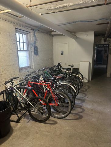 6131 N Hoyne Avenue G, Chicago, IL 60659