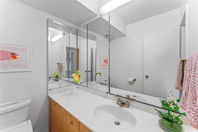 430 Keoniana Street 1204, Honolulu, HI 96815
