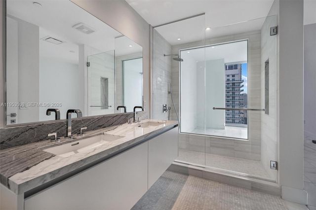 700 NE 26th Ter 1905, Miami, FL 33137