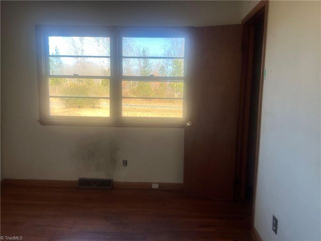 180 Cedar Lane, Reidsville, NC 27320