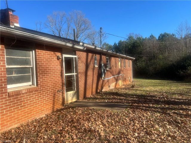 180 Cedar Lane, Reidsville, NC 27320