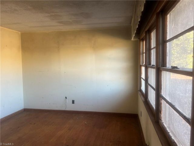 180 Cedar Lane, Reidsville, NC 27320