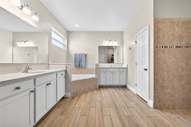 2557 Saint Lucia Circle, Vero Beach, FL 32967