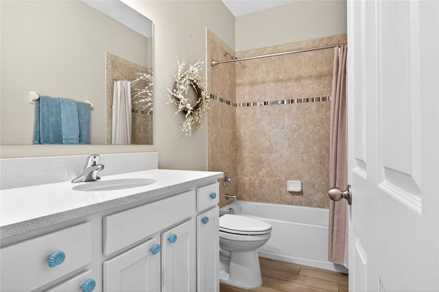 2557 Saint Lucia Circle, Vero Beach, FL 32967