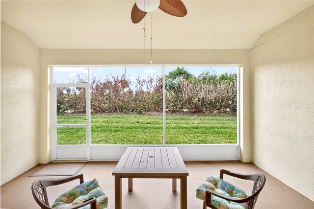 2557 Saint Lucia Circle, Vero Beach, FL 32967