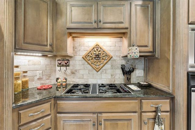 1625 Deer Park Drive, Edmond, OK 73003