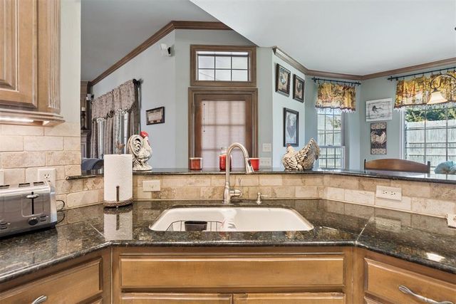 1625 Deer Park Drive, Edmond, OK 73003