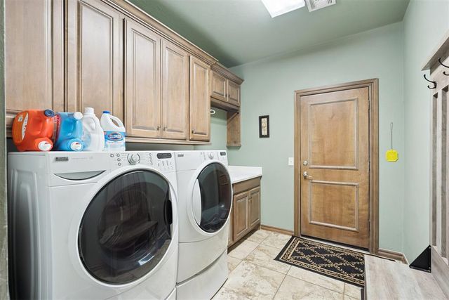 1625 Deer Park Drive, Edmond, OK 73003