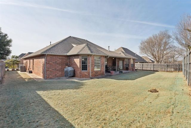 1625 Deer Park Drive, Edmond, OK 73003