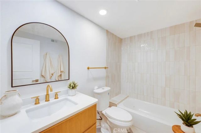 9257 La Shell Drive, Tujunga, CA 91042