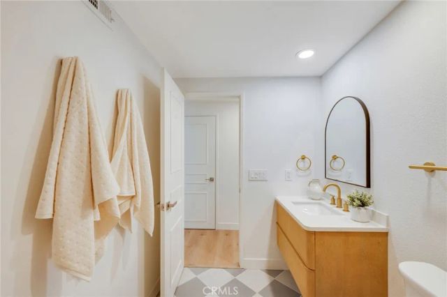 9257 La Shell Drive, Tujunga, CA 91042
