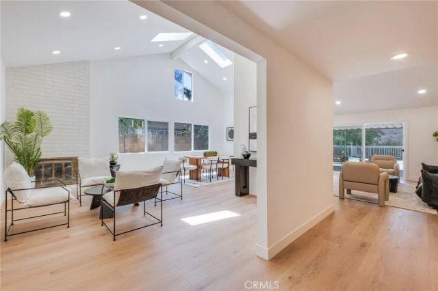 9257 La Shell Drive, Tujunga, CA 91042
