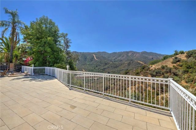 9257 La Shell Drive, Tujunga, CA 91042