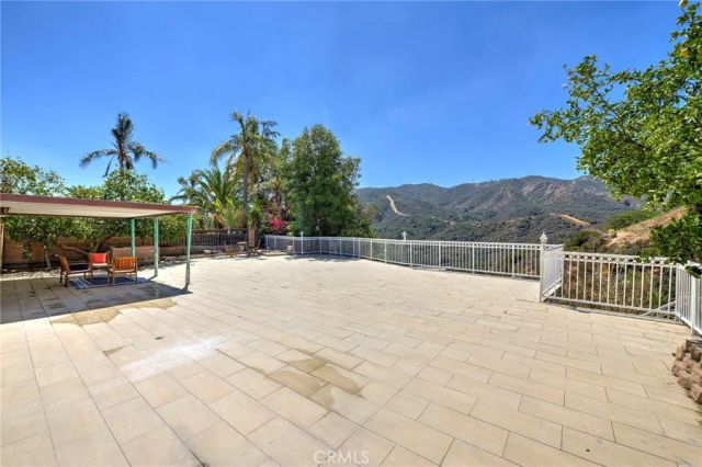 9257 La Shell Drive, Tujunga, CA 91042