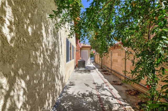 9257 La Shell Drive, Tujunga, CA 91042