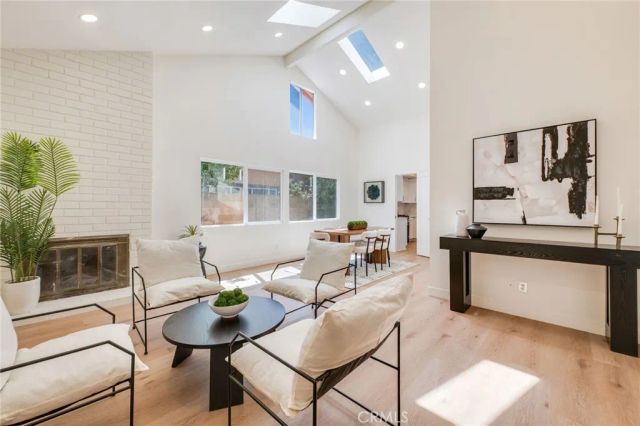 9257 La Shell Drive, Tujunga, CA 91042
