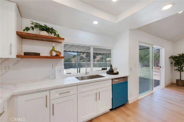 9257 La Shell Drive, Tujunga, CA 91042