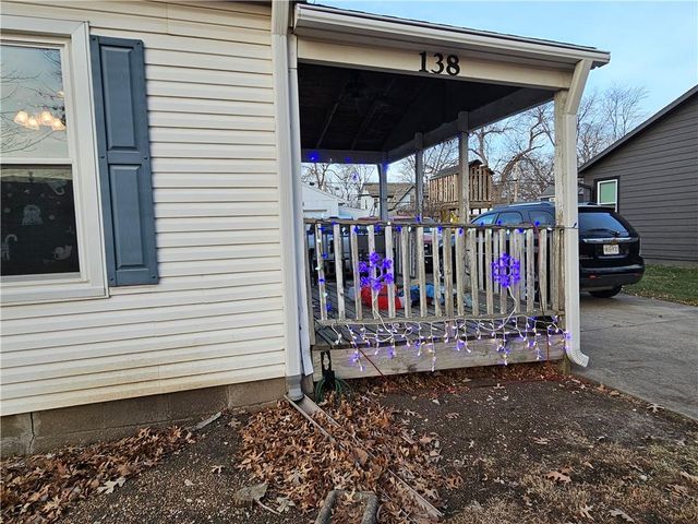 138 W WARREN Street, Gardner, KS 66030