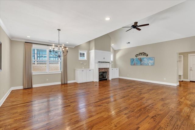 9261 Skyfall Drive, Ooltewah, TN 37363