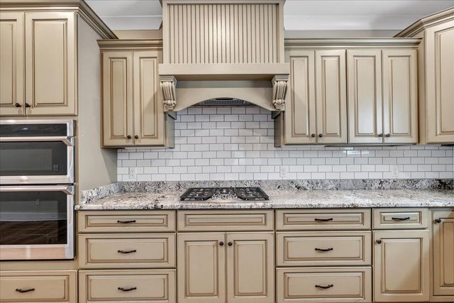 9261 Skyfall Drive, Ooltewah, TN 37363