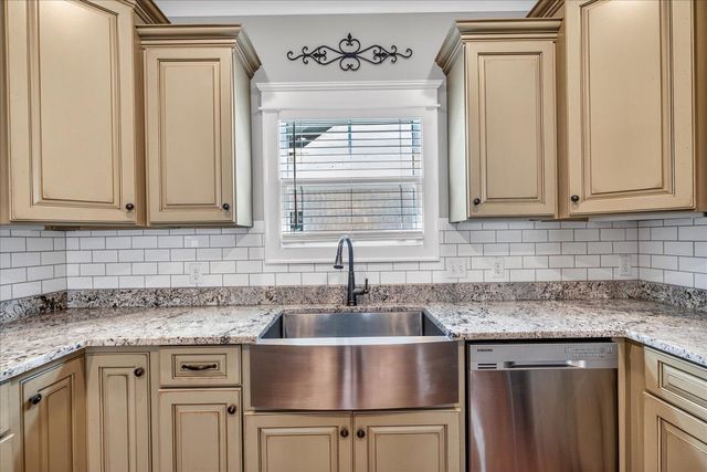 9261 Skyfall Drive, Ooltewah, TN 37363