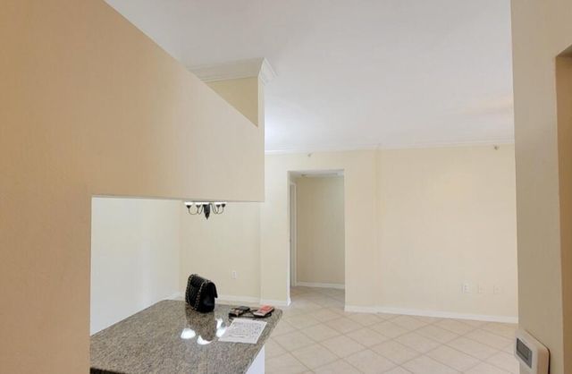 6533 Emerald Dunes Drive 304, West Palm Beach, FL 33411