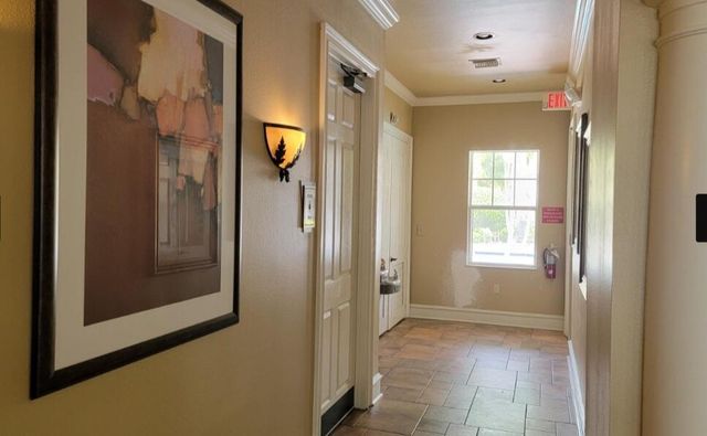 6533 Emerald Dunes Drive 304, West Palm Beach, FL 33411