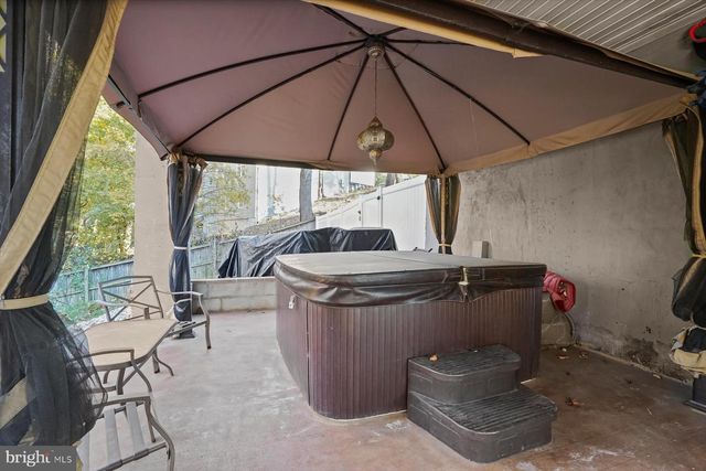 202 BONHILL DR, Fort Washington, MD 20744