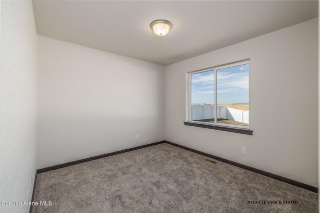 6653 W PLANT LN, Rathdrum, ID 83858