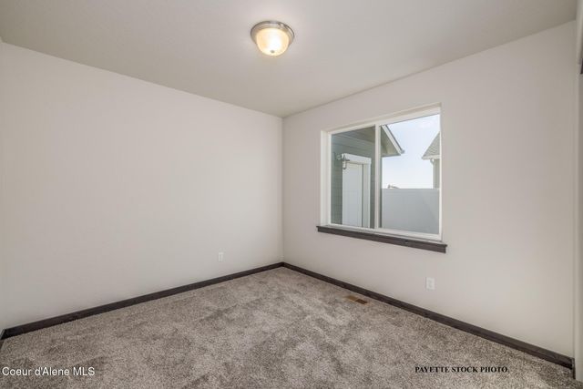 6653 W PLANT LN, Rathdrum, ID 83858
