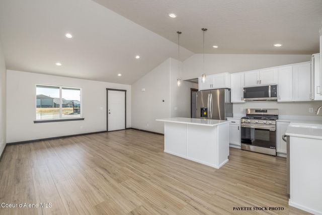 6653 W PLANT LN, Rathdrum, ID 83858