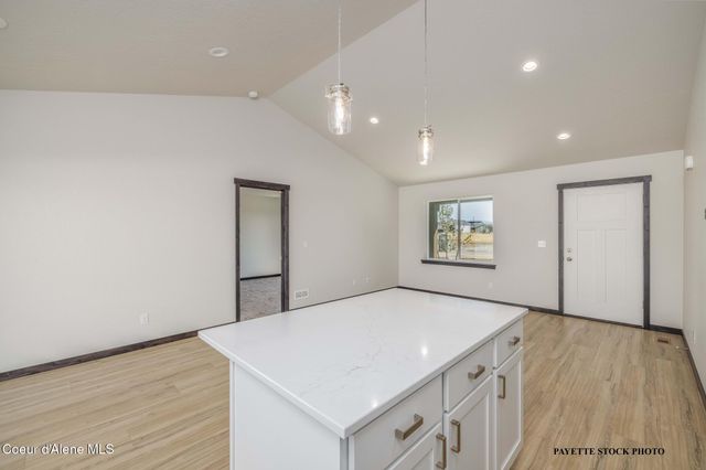 6653 W PLANT LN, Rathdrum, ID 83858