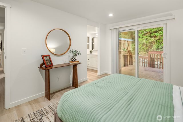 14340 113th Avenue NE, Kirkland, WA 98034