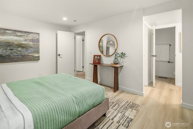 14340 113th Avenue NE, Kirkland, WA 98034