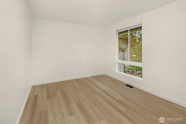14340 113th Avenue NE, Kirkland, WA 98034