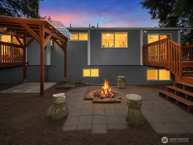 14340 113th Avenue NE, Kirkland, WA 98034